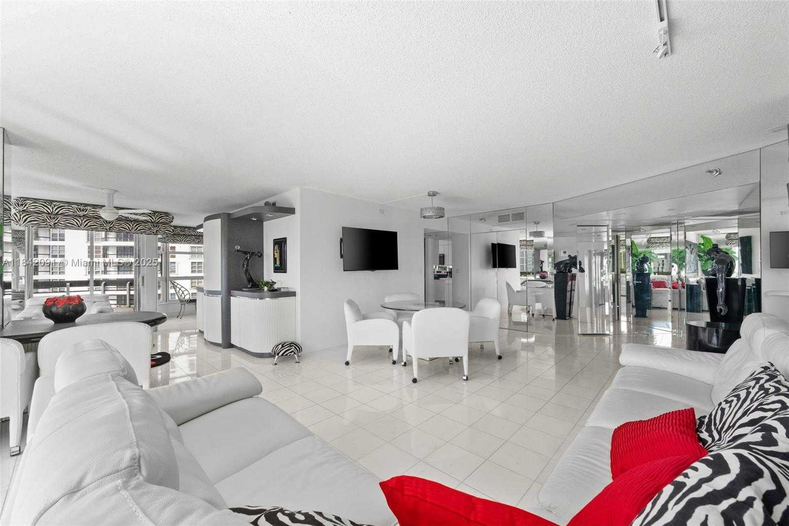 Small Image of 19101 NORTH EAST 36TH CT #807, Aventura Number 4