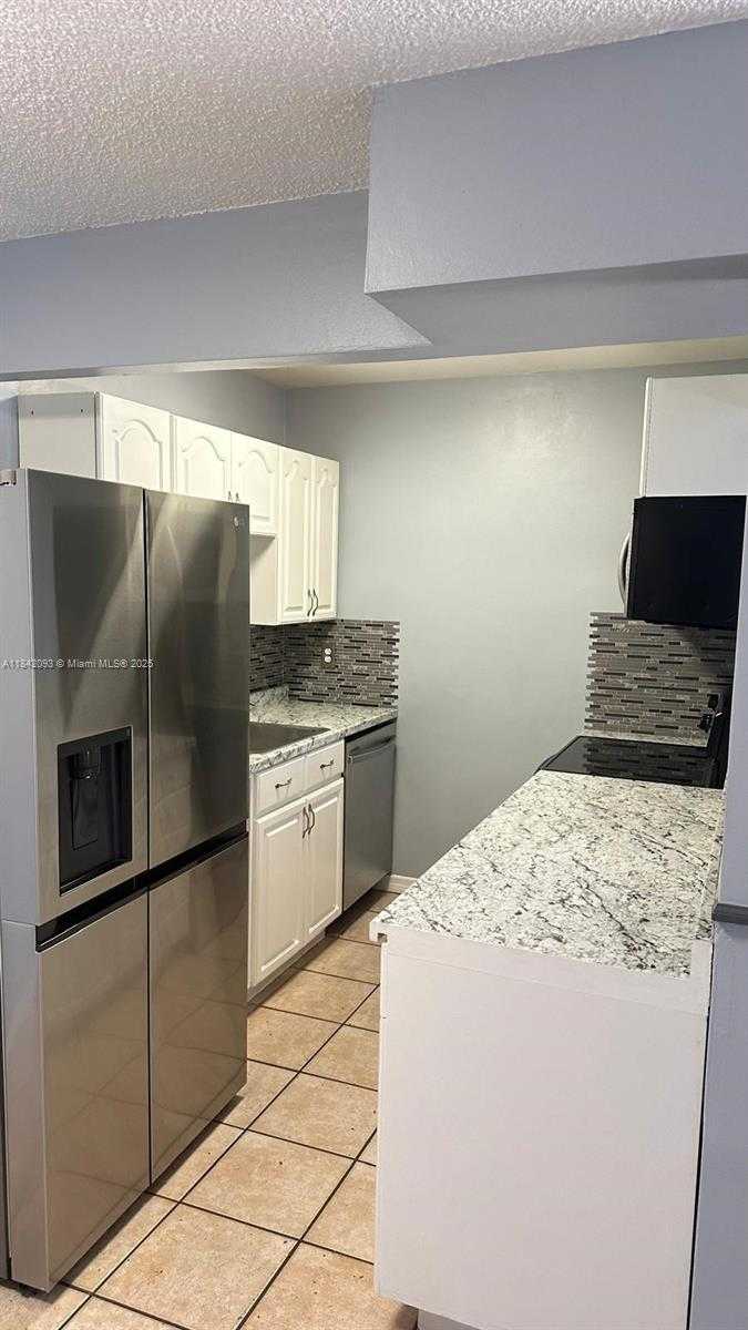 Small Image of 10780 NORTH KENDALL DR #E9, Miami Number 12