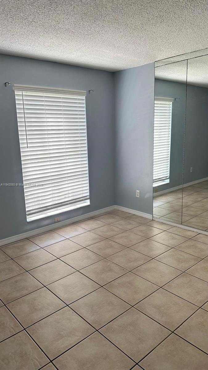 Small Image of 10780 NORTH KENDALL DR #E9, Miami Number 13