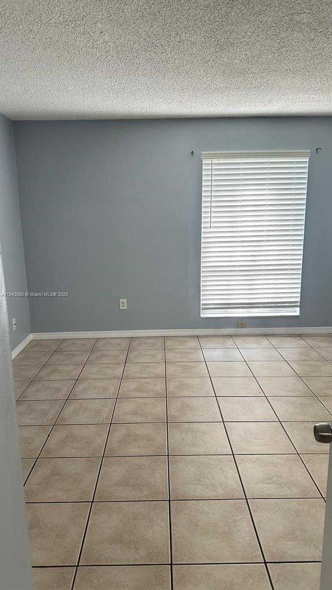 Small Image of 10780 NORTH KENDALL DR #E9, Miami Number 15