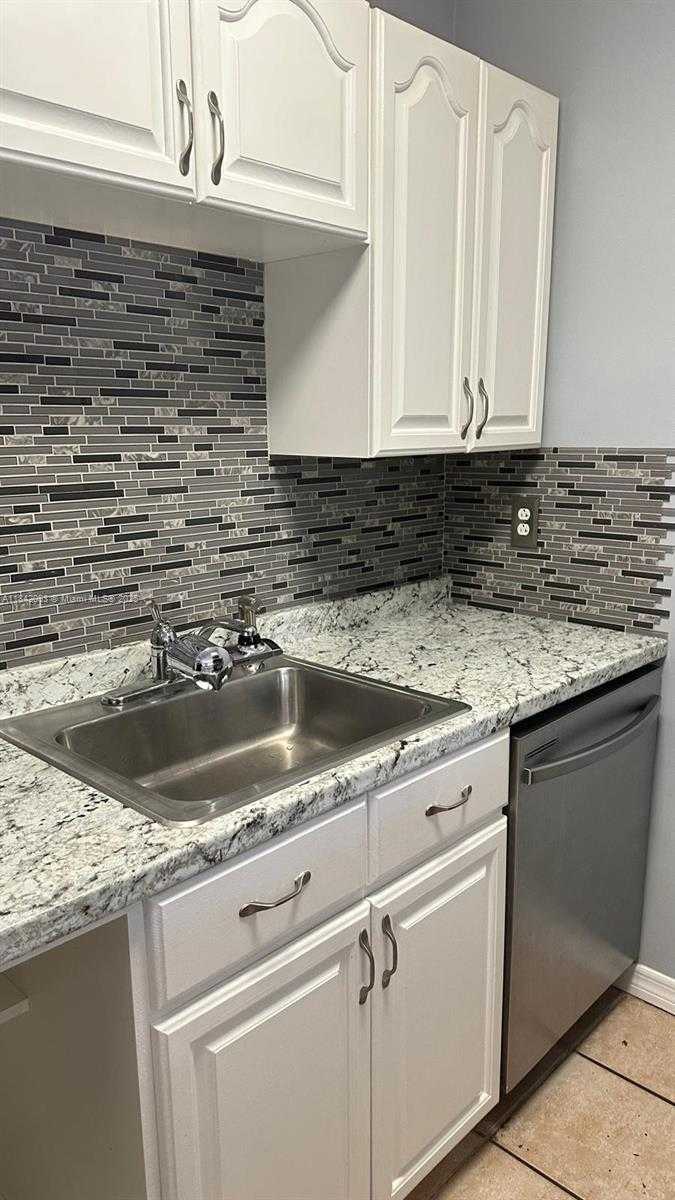 Small Image of 10780 NORTH KENDALL DR #E9, Miami Number 4