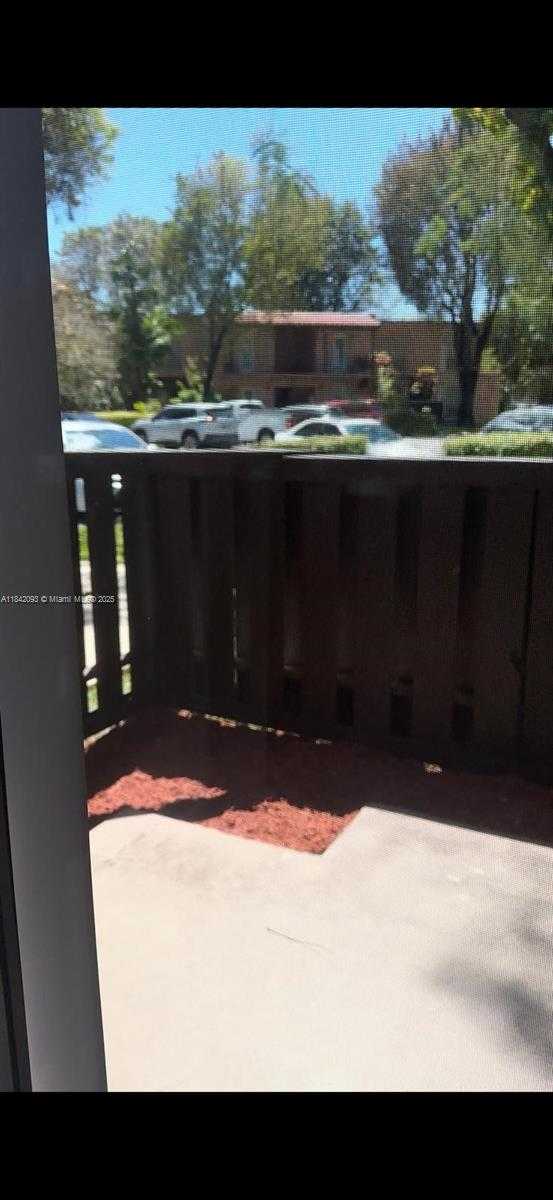Small Image of 10780 NORTH KENDALL DR #E9, Miami Number 7