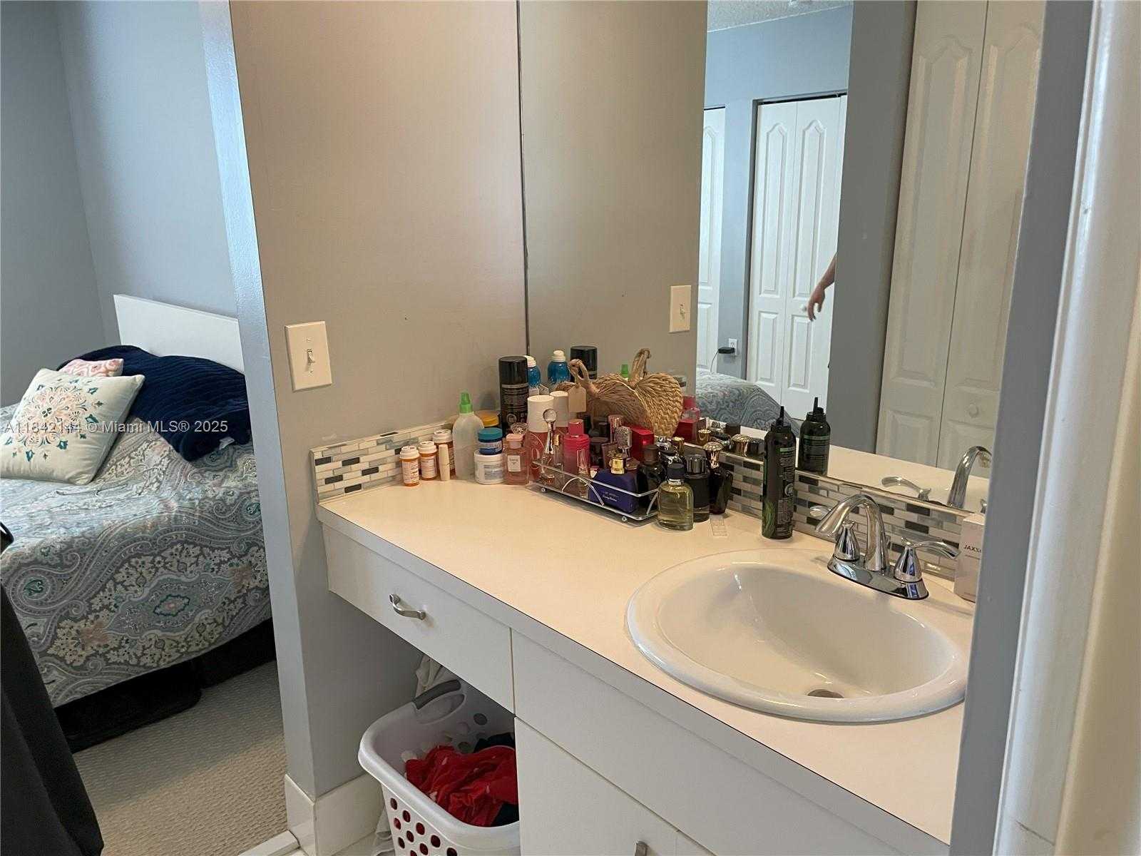 Small Image of 14141 SOUTH WEST 120TH CT #11-16, Miami Number 6