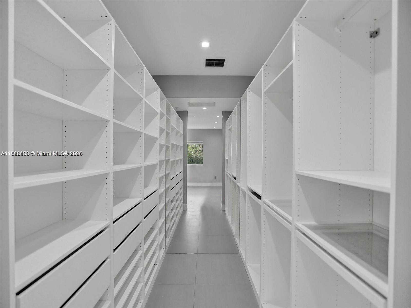 Small Image of 14301 SOUTH WEST 130TH AVE, Miami Number 13