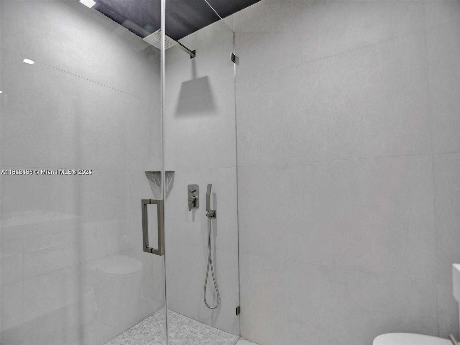Small Image of 14301 SOUTH WEST 130TH AVE, Miami Number 15