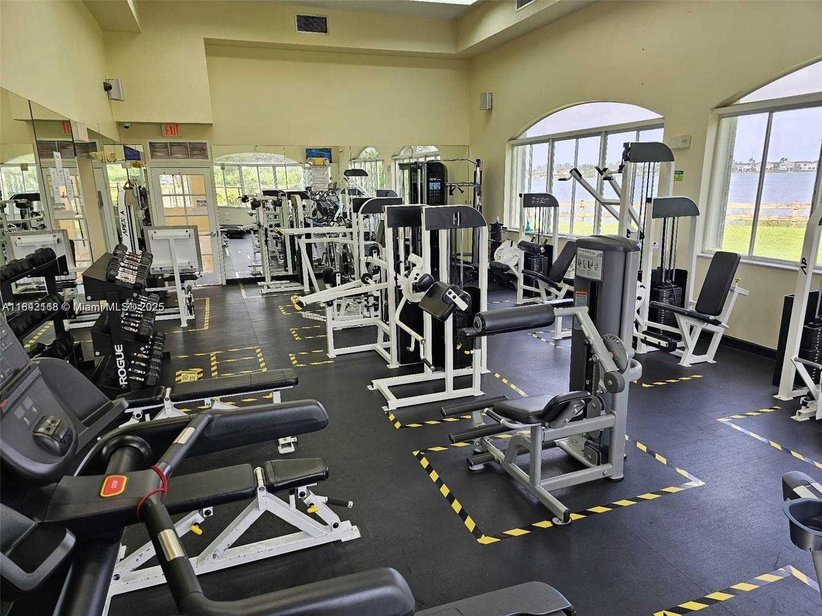 Small Image of 14301 SOUTH WEST 130TH AVE, Miami Number 23