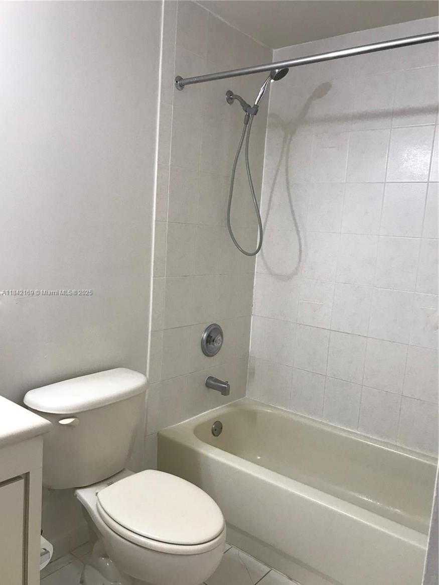 Small Image of 6340 NORTH WEST 114TH AVE #103, Doral Number 14