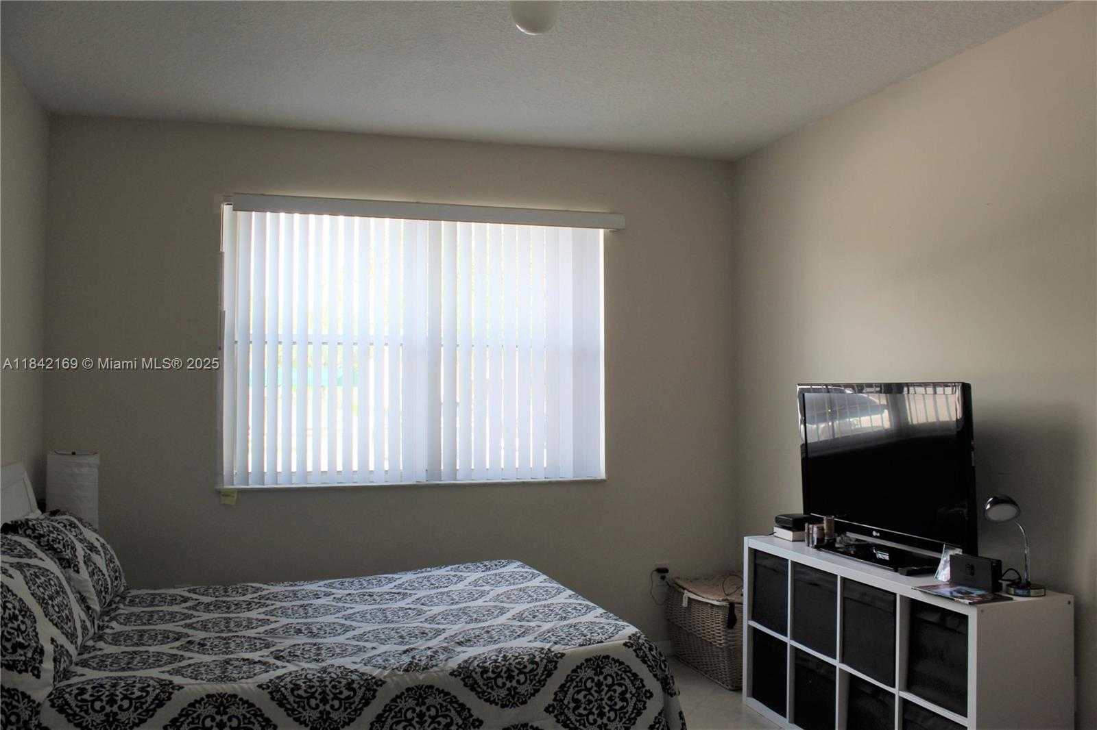 Small Image of 6340 NORTH WEST 114TH AVE #103, Doral Number 17