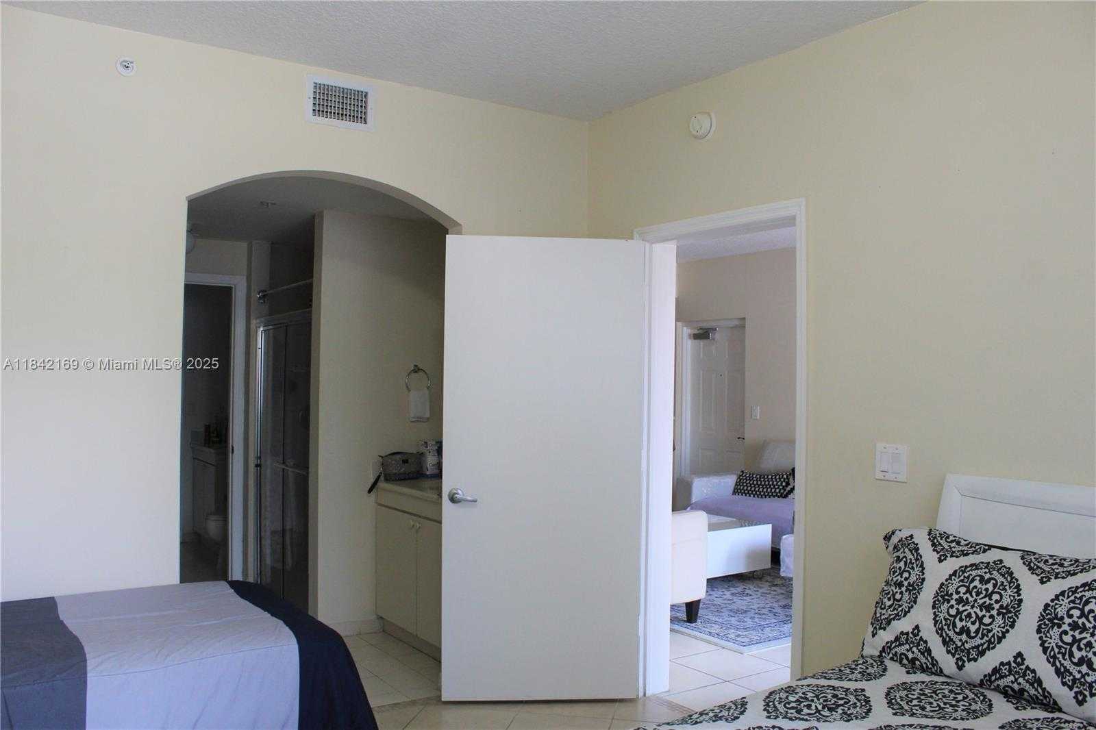 Small Image of 6340 NORTH WEST 114TH AVE #103, Doral Number 18