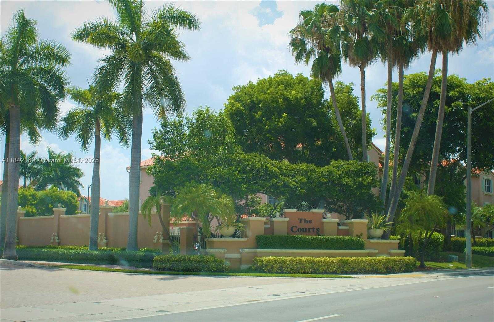 Small Image of 6340 NORTH WEST 114TH AVE #103, Doral Number 24