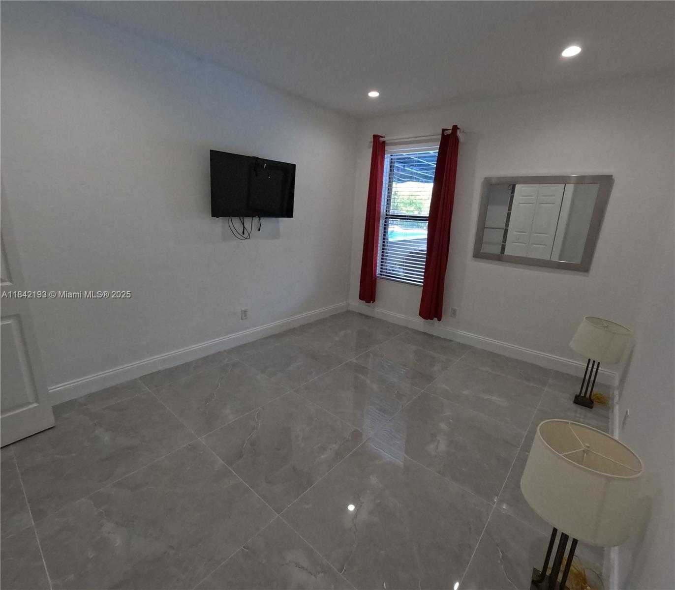 Small Image of 2518 MONROE ST #1-2, Hollywood Number 10