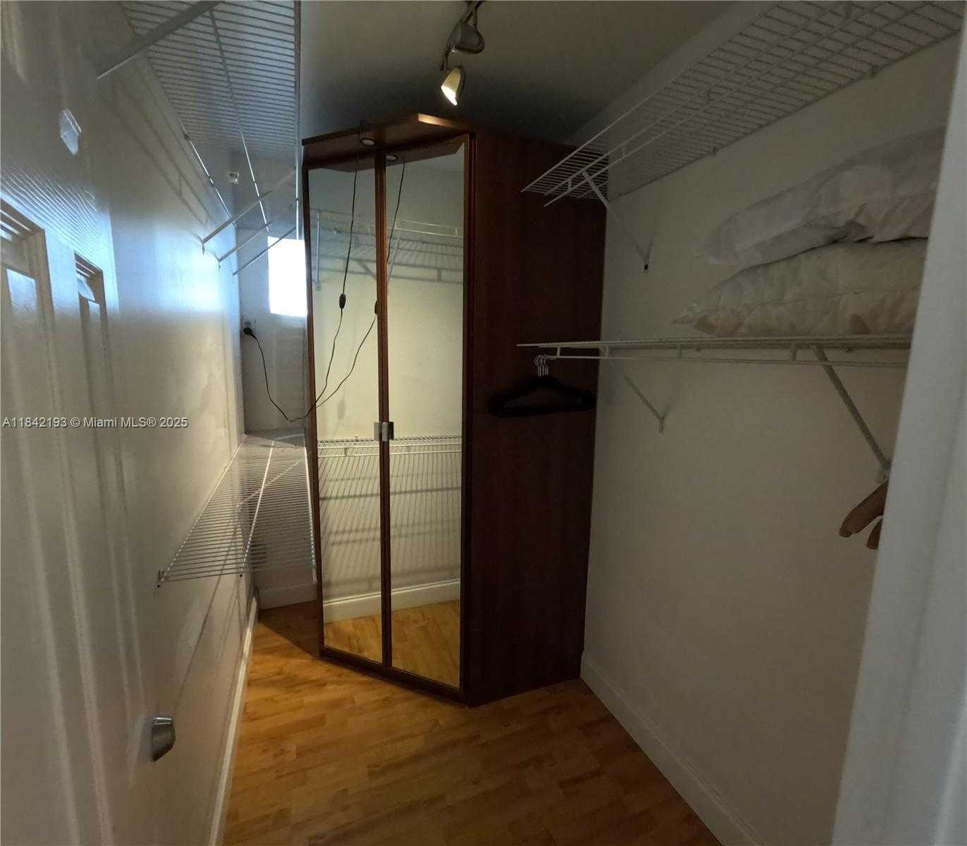 Small Image of 2518 MONROE ST #1-2, Hollywood Number 16