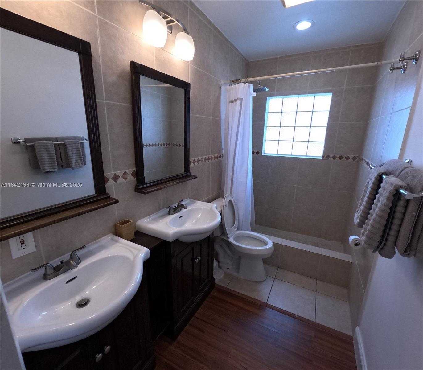 Small Image of 2518 MONROE ST #1-2, Hollywood Number 17