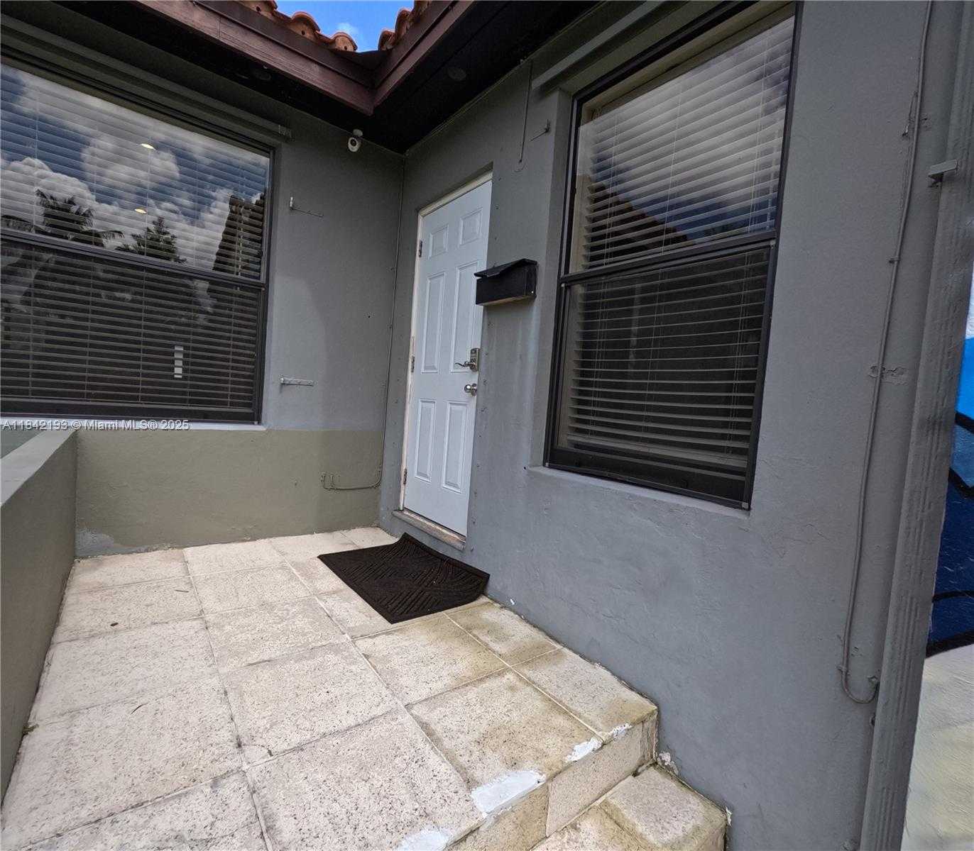 Small Image of 2518 MONROE ST #1-2, Hollywood Number 26