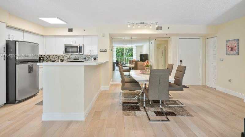 Small Image of 19999 EAST COUNTRY CLUB DR #1206, Aventura Number 17