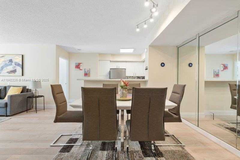 Small Image of 19999 EAST COUNTRY CLUB DR #1206, Aventura Number 6