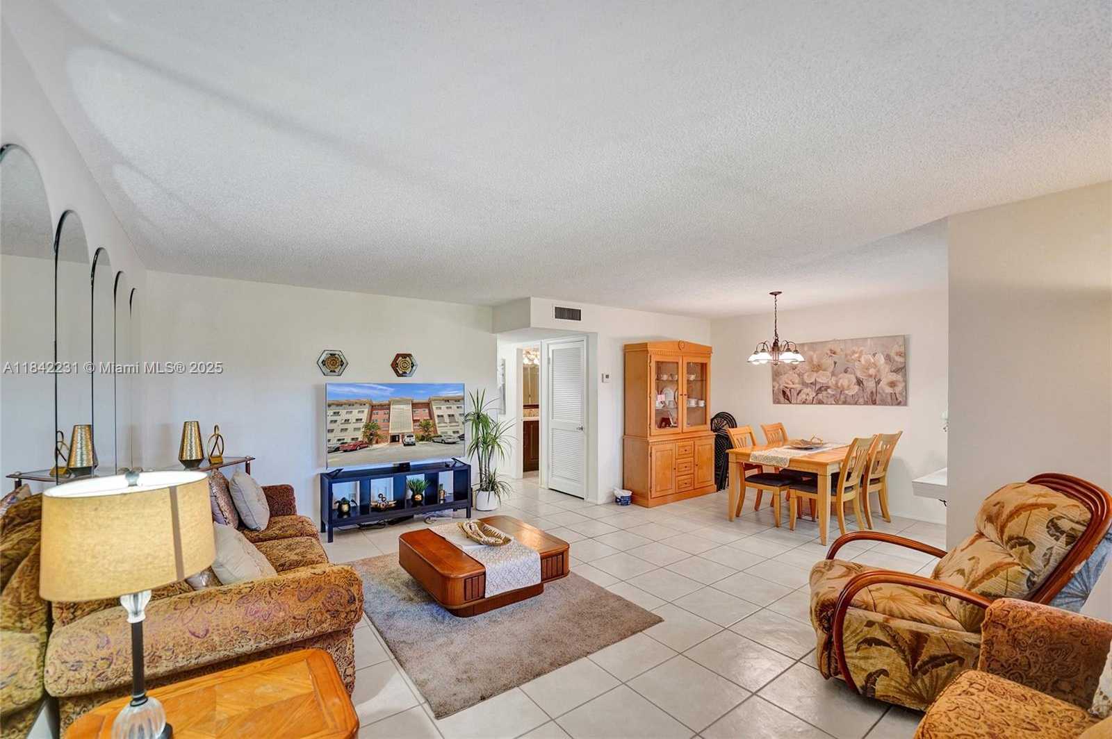 Small Image of 5300 WASHINGTON ST #V308, Hollywood Number 12