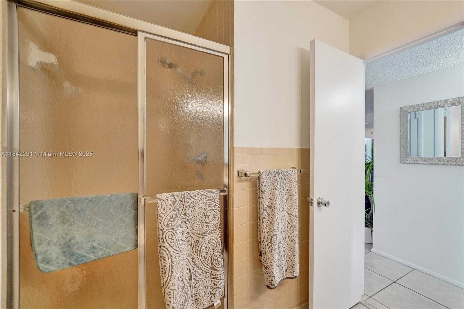 Small Image of 5300 WASHINGTON ST #V308, Hollywood Number 17