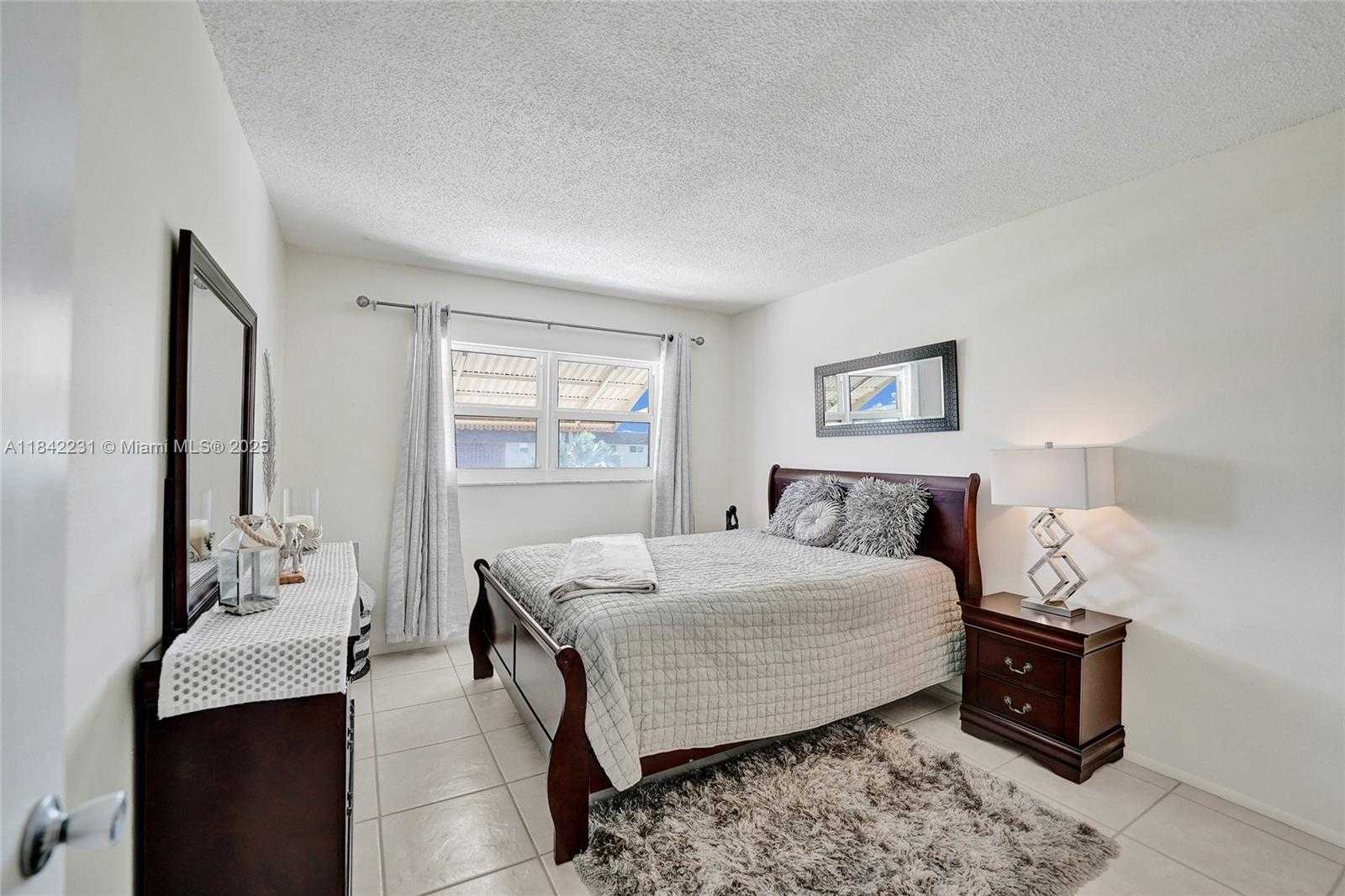 Small Image of 5300 WASHINGTON ST #V308, Hollywood Number 18