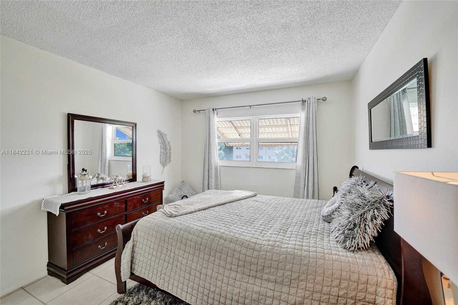 Small Image of 5300 WASHINGTON ST #V308, Hollywood Number 19