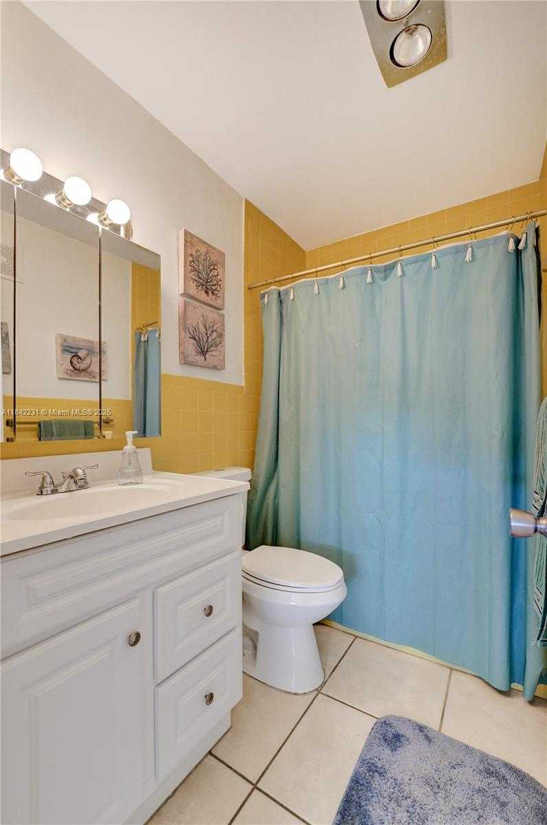 Small Image of 5300 WASHINGTON ST #V308, Hollywood Number 29