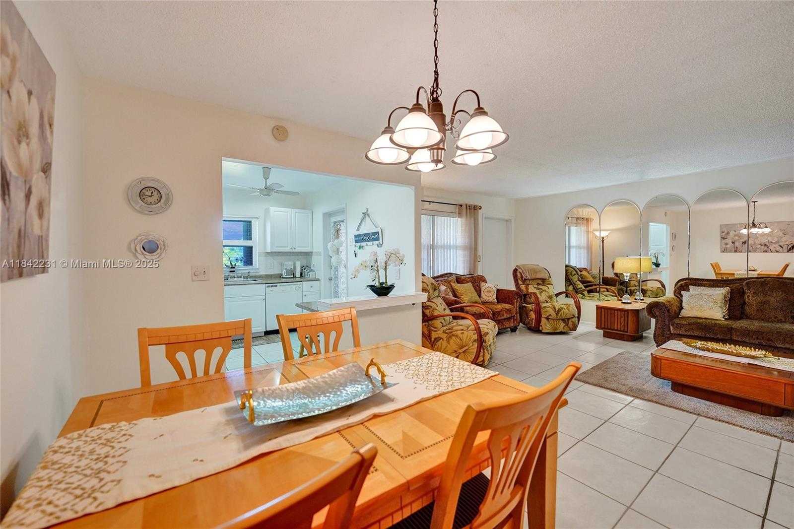 Small Image of 5300 WASHINGTON ST #V308, Hollywood Number 3