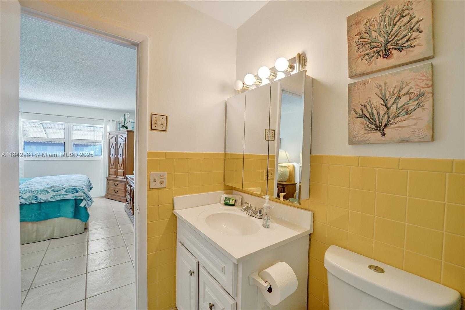 Small Image of 5300 WASHINGTON ST #V308, Hollywood Number 30