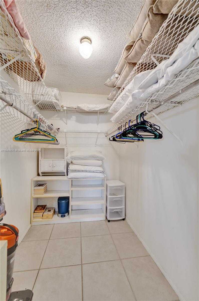 Small Image of 5300 WASHINGTON ST #V308, Hollywood Number 31