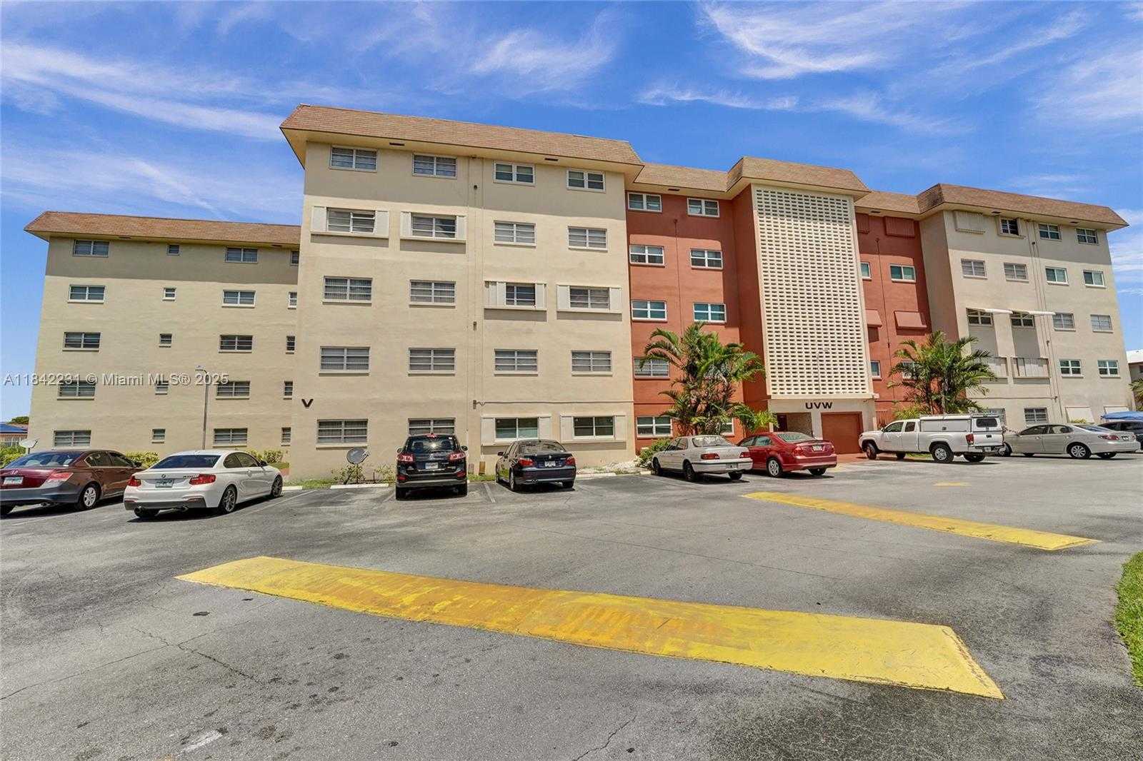 Small Image of 5300 WASHINGTON ST #V308, Hollywood Number 39