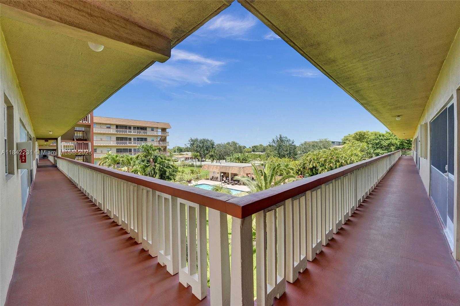 Small Image of 5300 WASHINGTON ST #V308, Hollywood Number 45