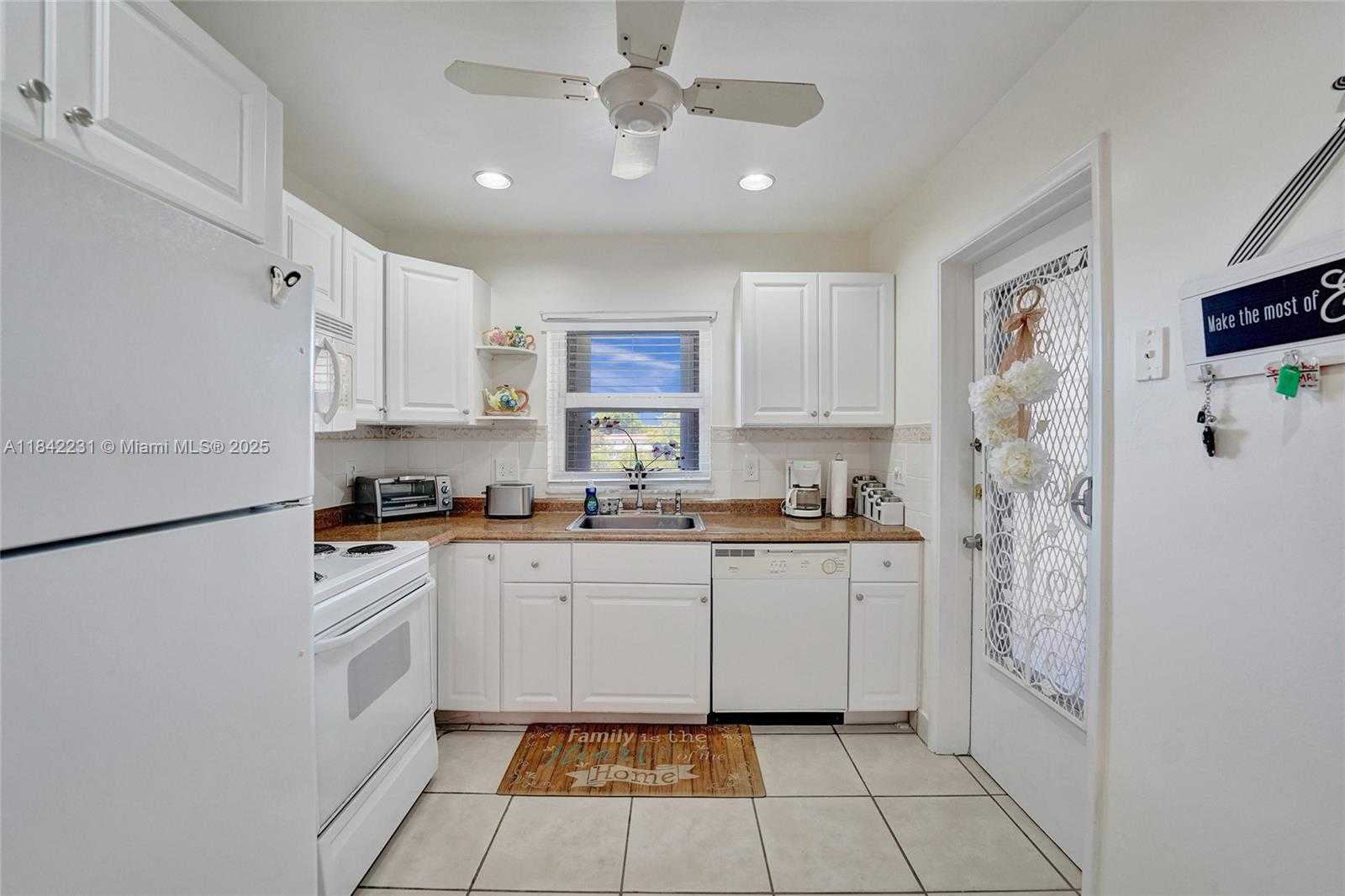 Small Image of 5300 WASHINGTON ST #V308, Hollywood Number 55