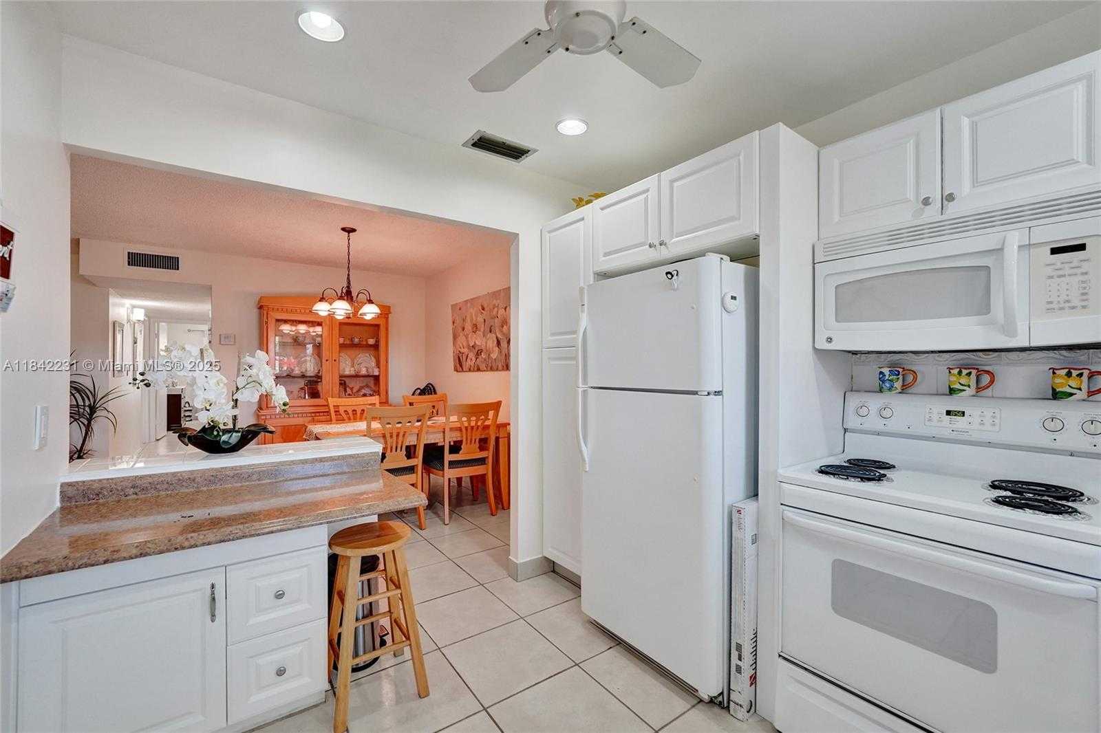 Small Image of 5300 WASHINGTON ST #V308, Hollywood Number 60