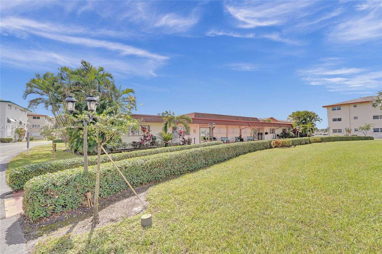 Small Image of 5300 WASHINGTON ST #V308, Hollywood Number 68