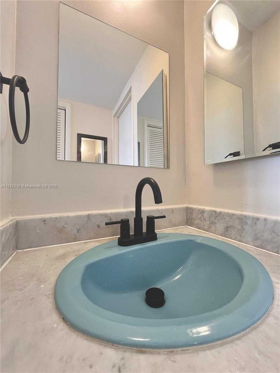 Small Image of 500 THREE ISLANDS BLVD #502, Hallandale Beach Number 18