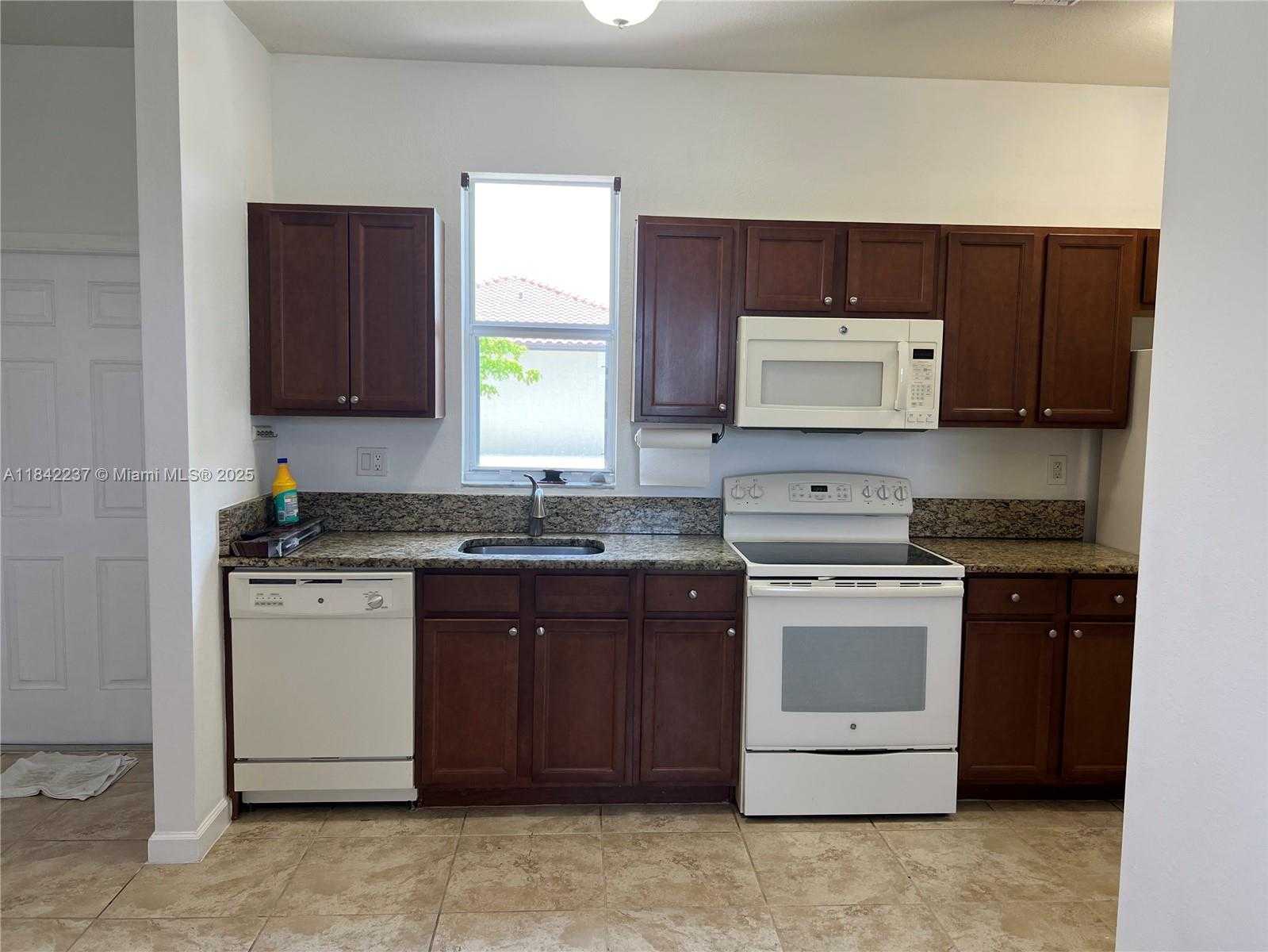 Small Image of 9131 SOUTH WEST 172ND AVE #9131, Miami Number 5