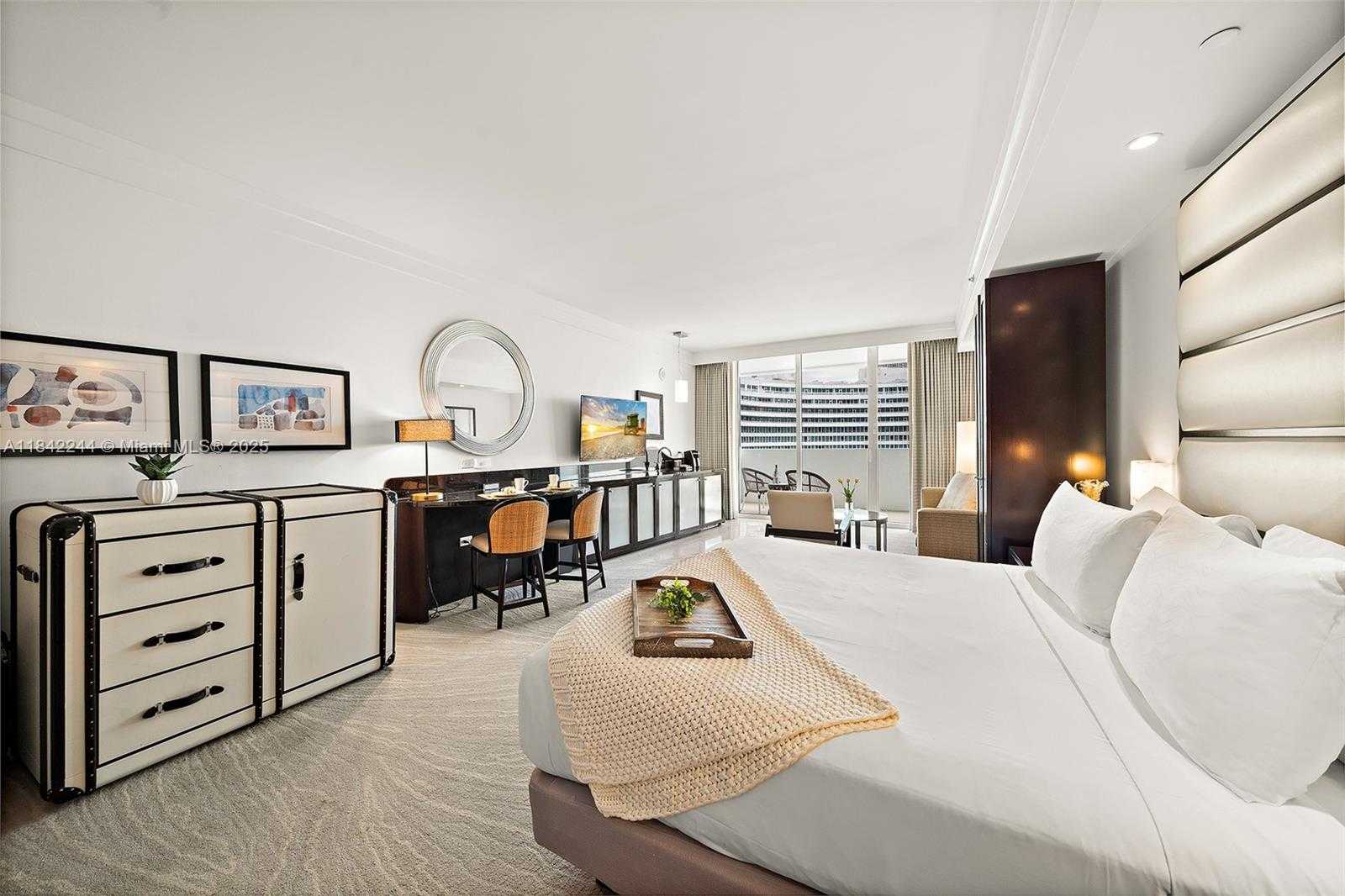Small Image of 4391 COLLINS AVE #802, Miami Beach Number 10