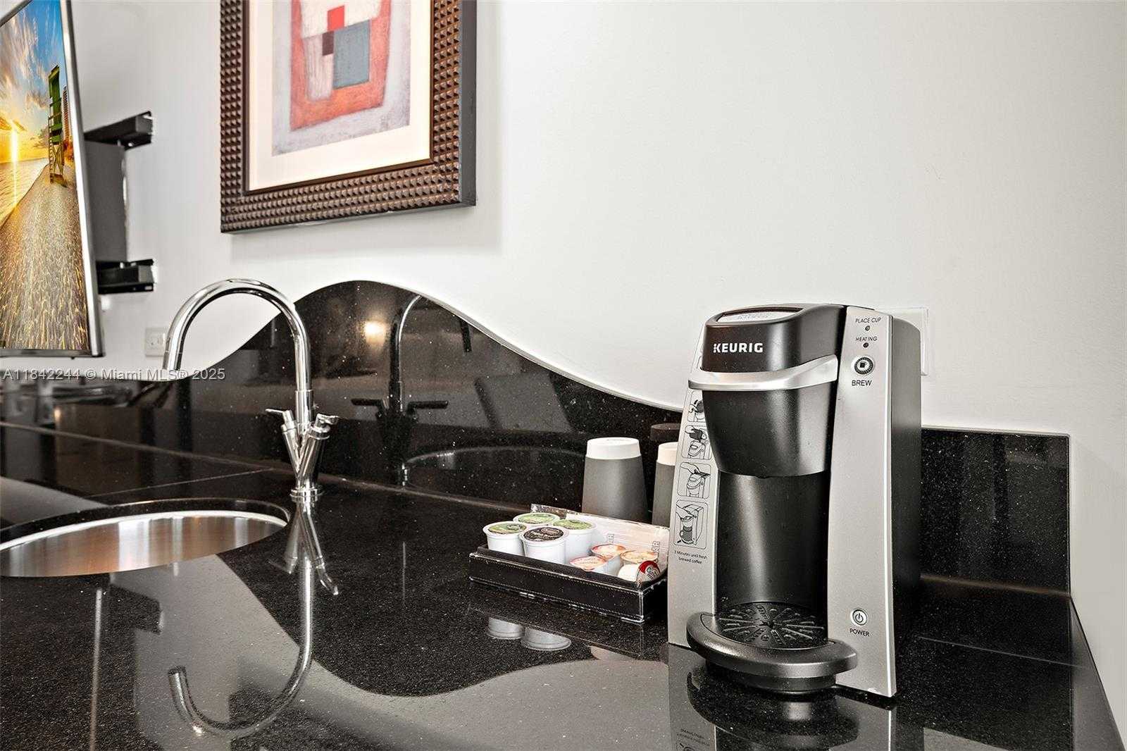 Small Image of 4391 COLLINS AVE #802, Miami Beach Number 18