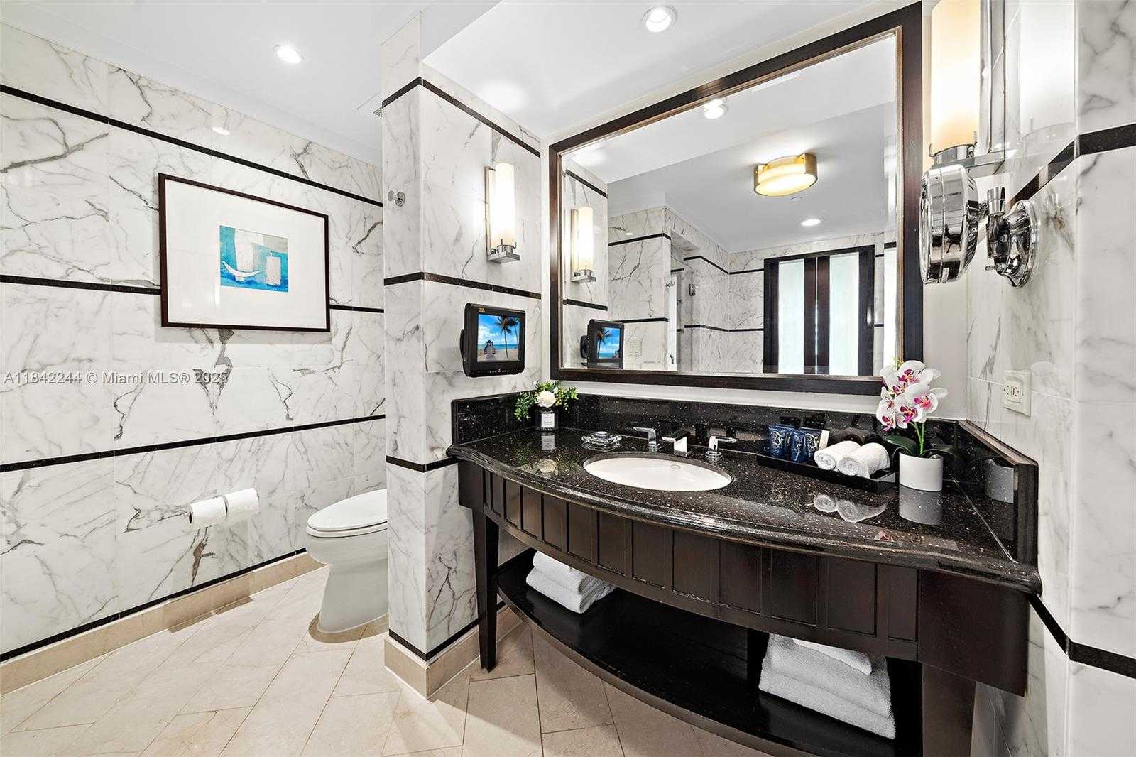 Small Image of 4391 COLLINS AVE #802, Miami Beach Number 25