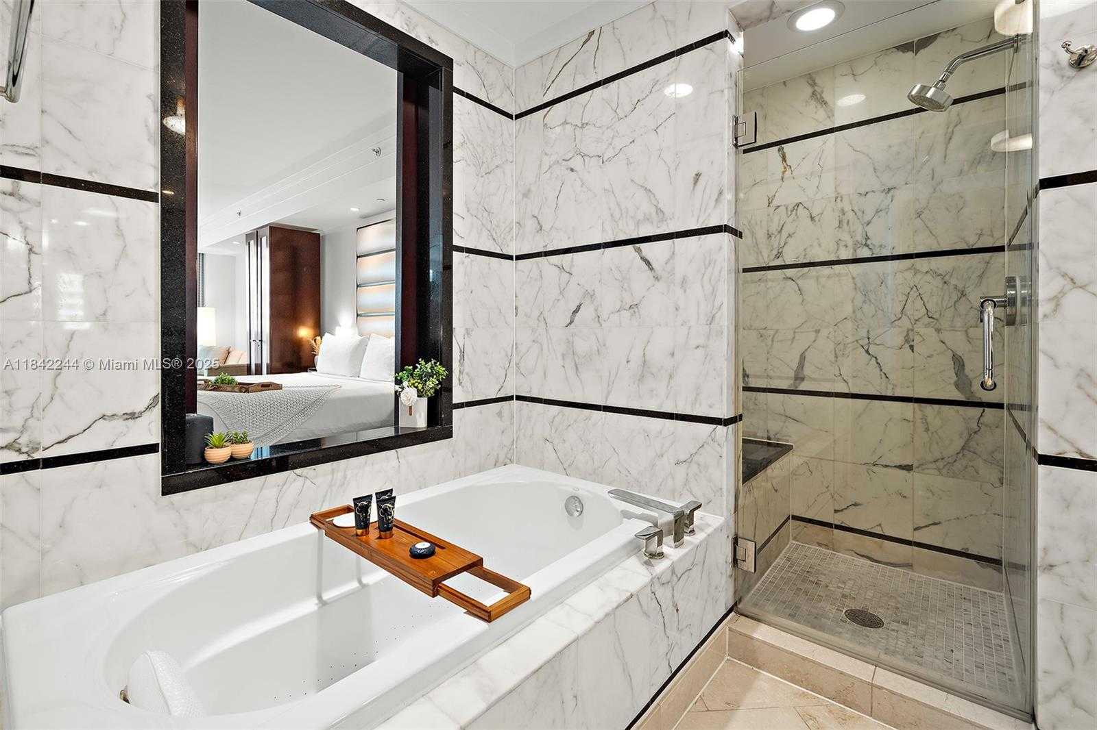 Small Image of 4391 COLLINS AVE #802, Miami Beach Number 5