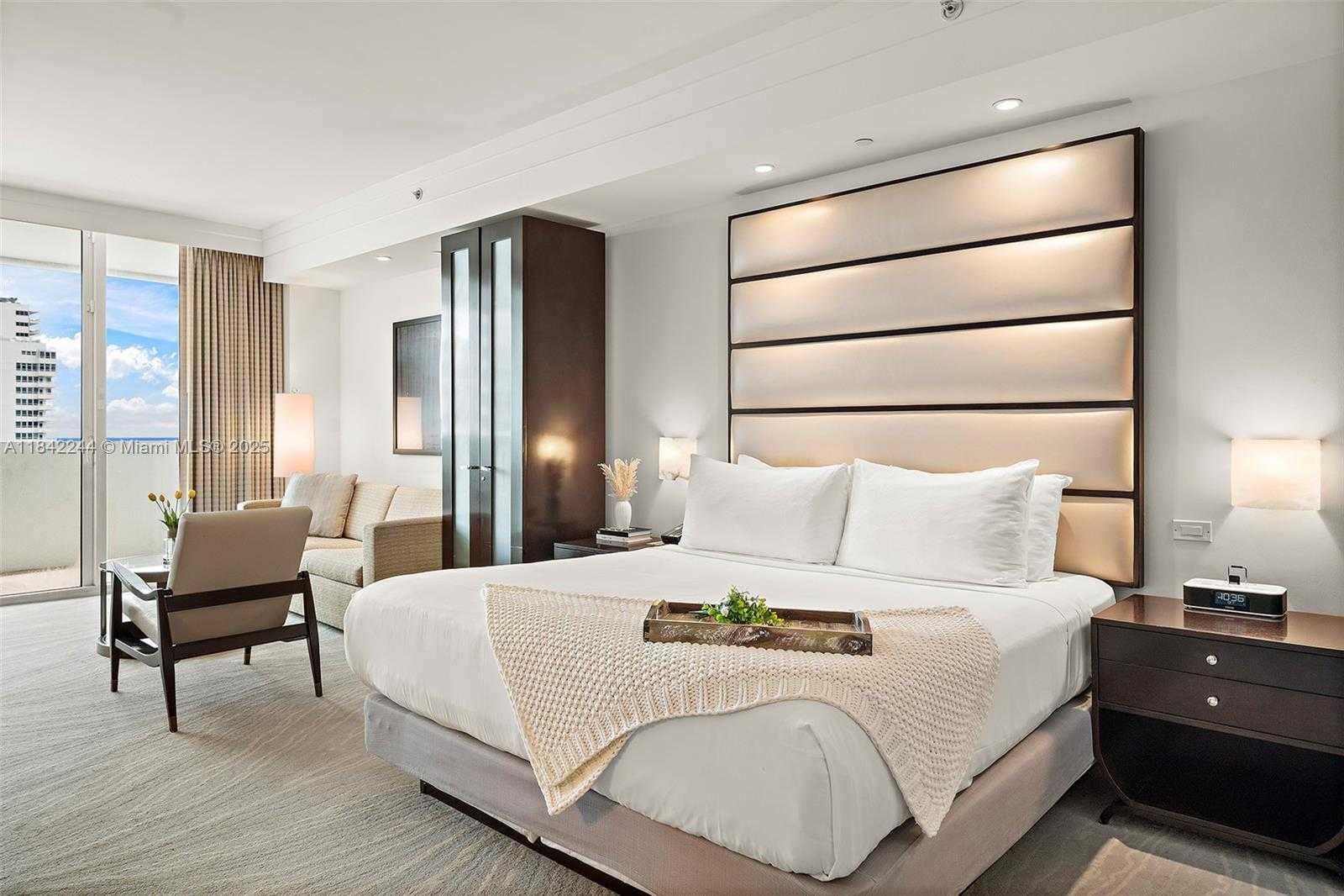 Small Image of 4391 COLLINS AVE #802, Miami Beach Number 6