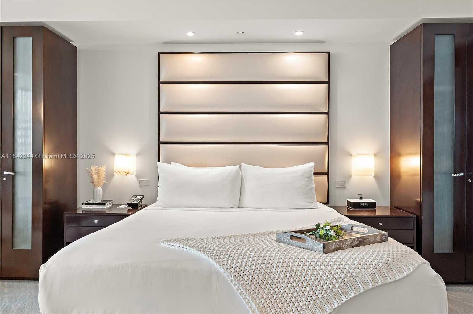 Small Image of 4391 COLLINS AVE #802, Miami Beach Number 9