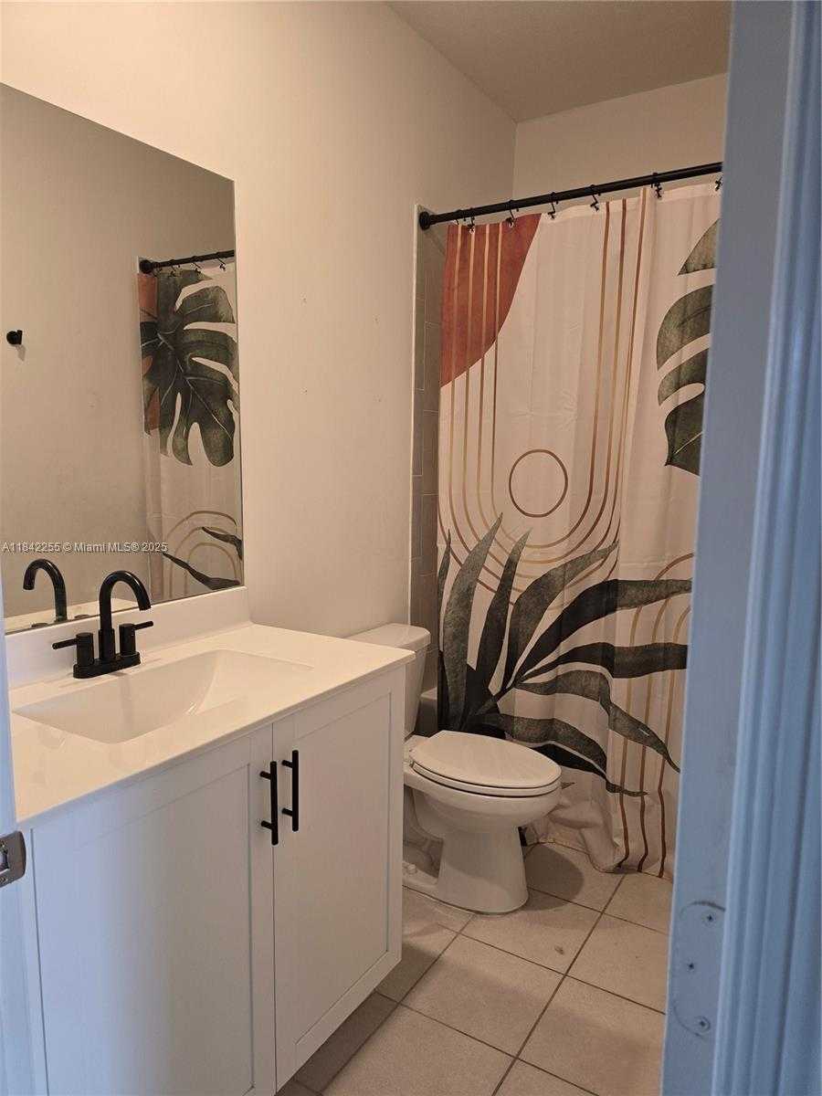 Small Image of 12738 SOUTH WEST 230TH TER #., Miami Number 10