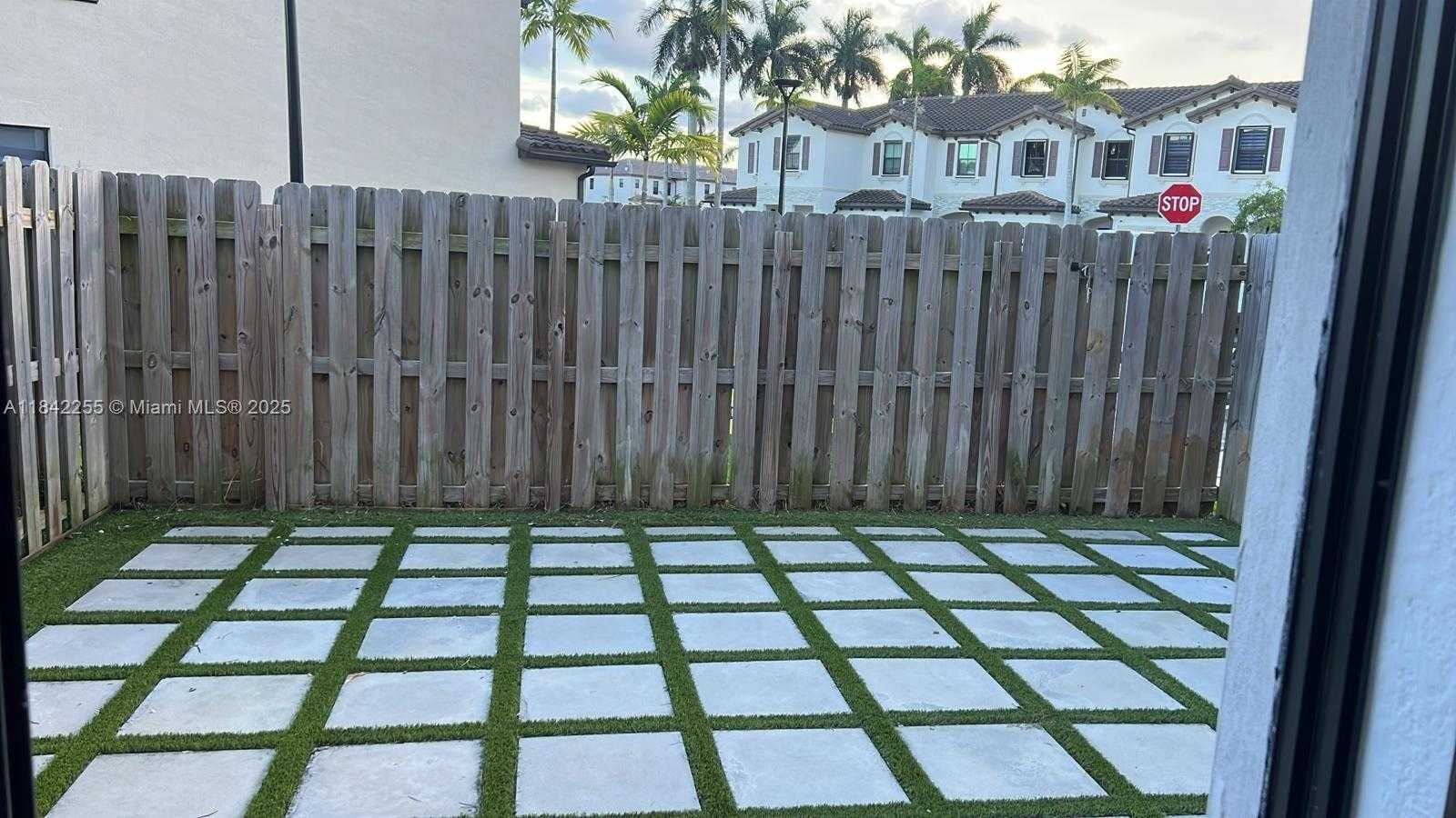Small Image of 12738 SOUTH WEST 230TH TER #., Miami Number 4