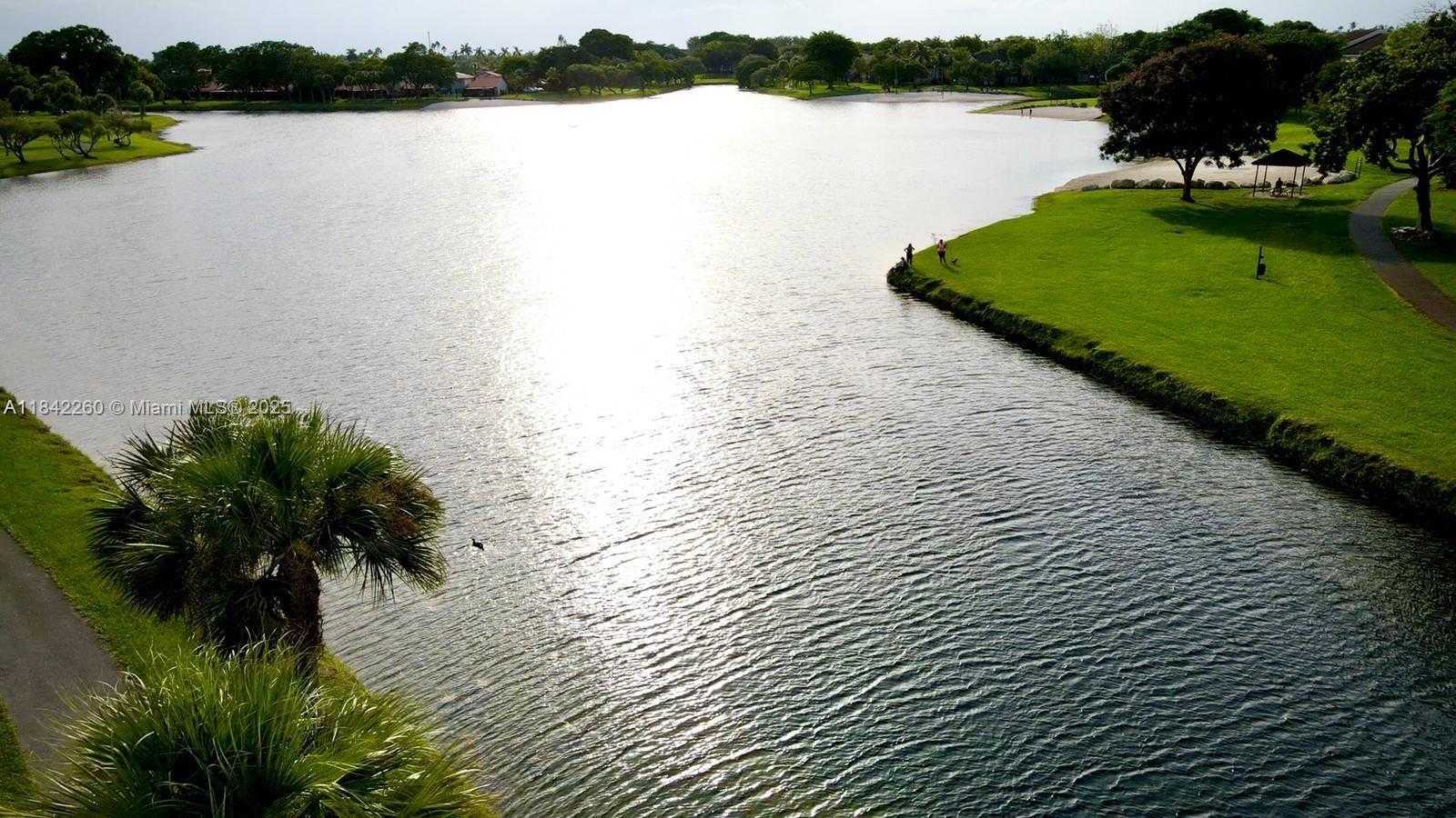 Small Image of 15275 SOUTH WEST 107TH LN #105, Miami Number 14