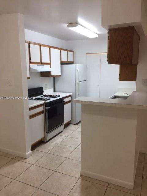 Small Image of 15275 SOUTH WEST 107TH LN #105, Miami Number 5