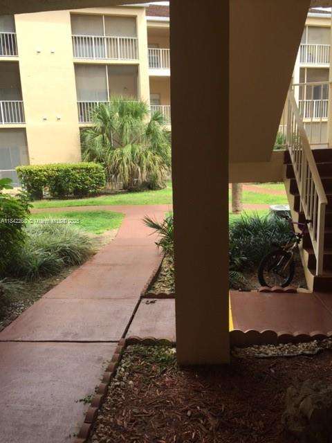 Small Image of 15275 SOUTH WEST 107TH LN #105, Miami Number 7