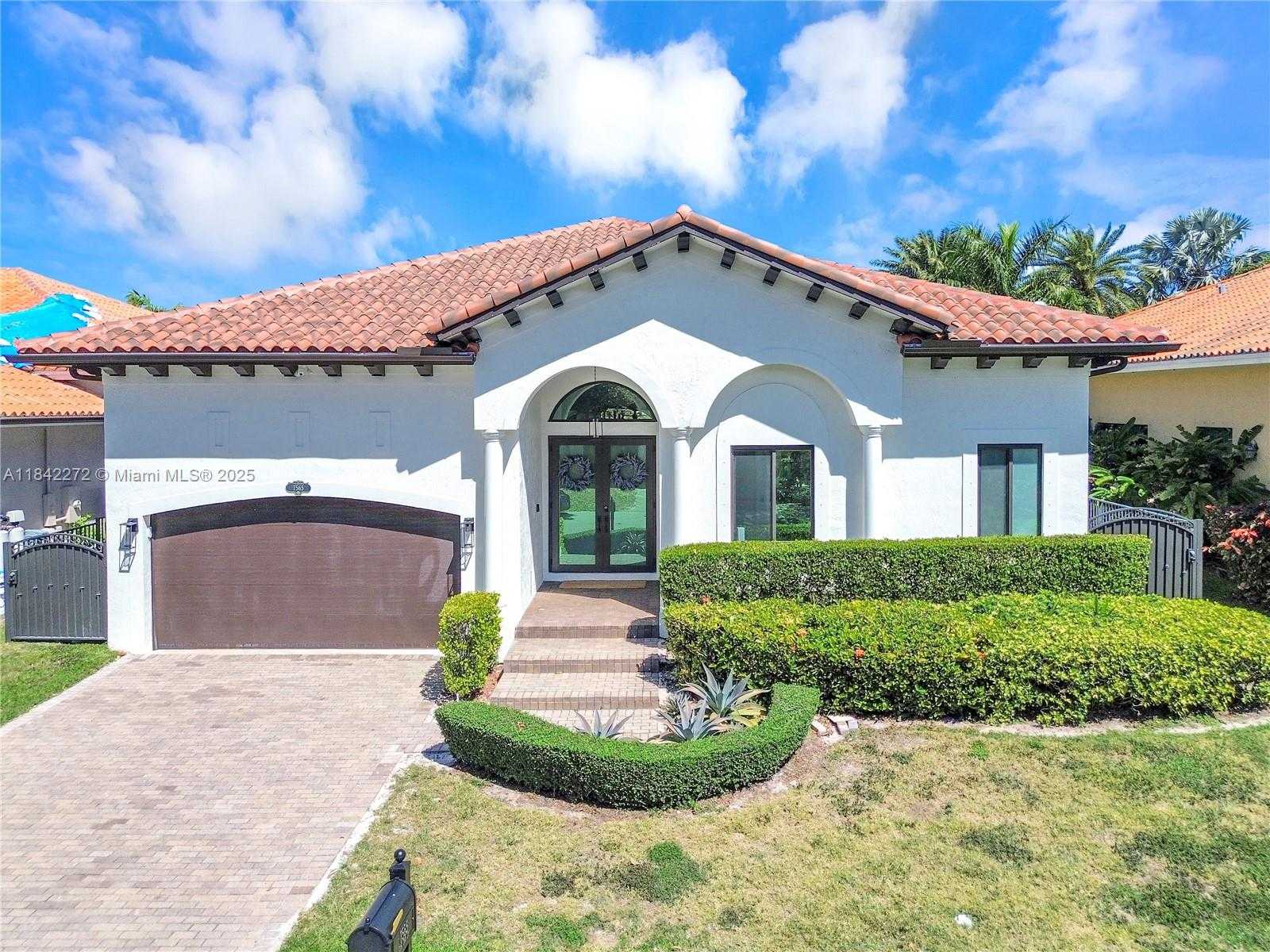 Small Image of 7565 SOUTH WEST 190TH ST, Cutler Bay Number 2
