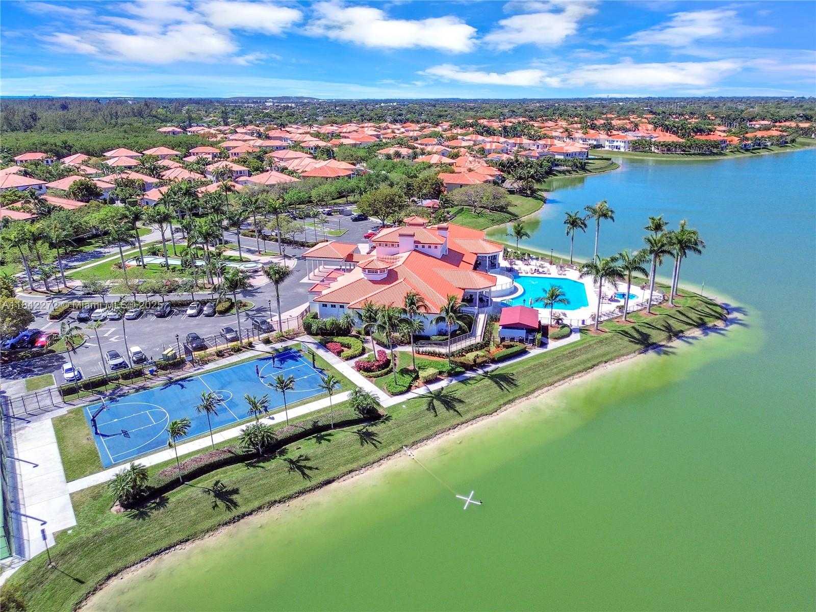 Small Image of 7565 SOUTH WEST 190TH ST, Cutler Bay Number 4