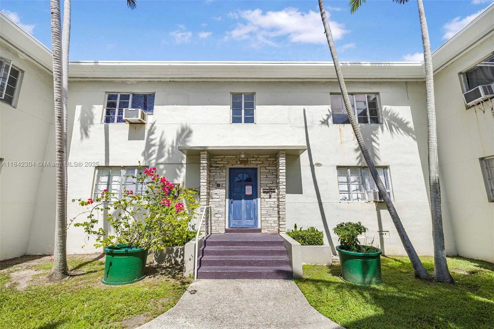Small Image of 8320 CRESPI BLVD #12, Miami Beach Number 12