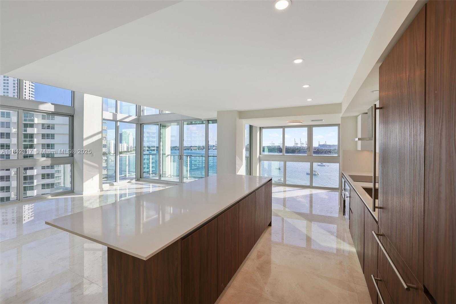 Small Image of 1500 BAY RD #PH - N1416, Miami Beach Number 10